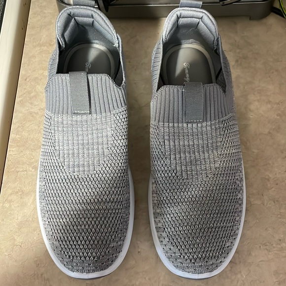 Tommy Bahama Slip on Sneakers - Picture 1 of 10